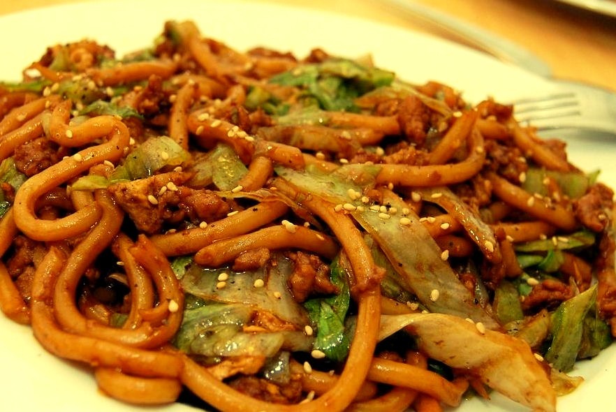 Stir Fried Udon (by Tricia Lee Sook Ling)